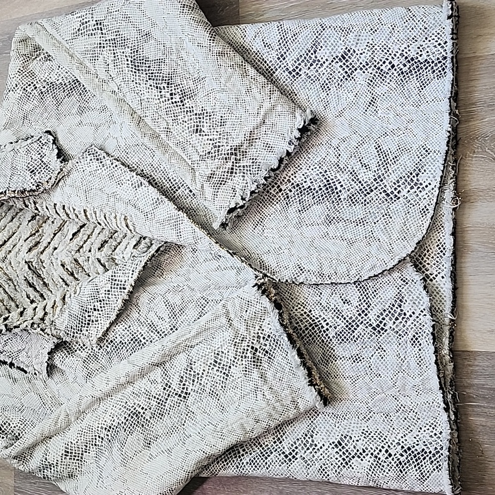 Custom Quilted Embroidered Patchwork Heavy Reversible Cardigan Jacket Blk Wht - Picture 14 of 15